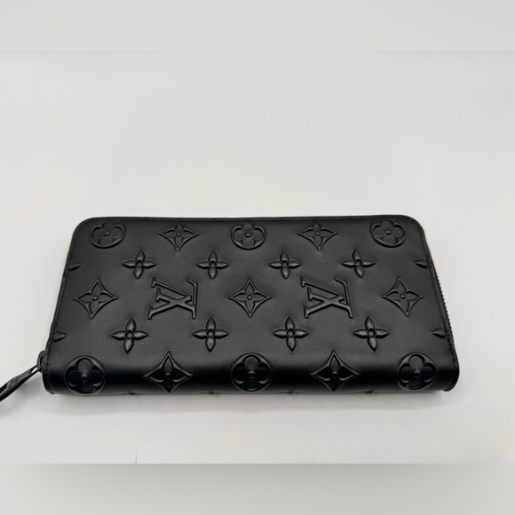 Louis Vuitton Handbags - Louis Vuitton Limited Edition Wallet Zippy Black